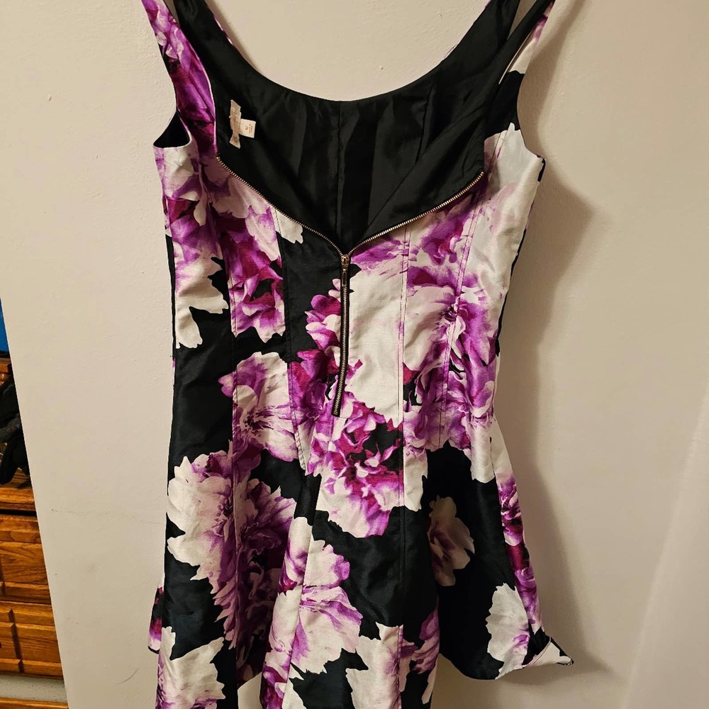 CB sleeveless strapped dress w floral purple and pink design size 12